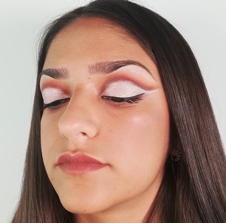 ClaudiaArtist's tweet photo. Make-up💄🤍
#makeupartist #makeup #cutcrease #Like #follow #18anni https://t.co/2H4tKpl7Vr