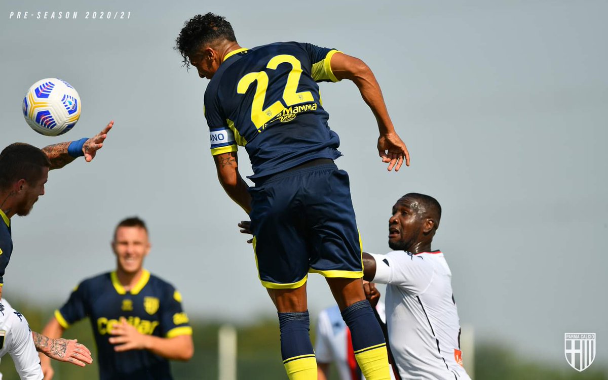 ParmaCalcio_en's tweet photo. Welcome aboard this #𝘽𝙧𝙪𝙣𝙤𝘼𝙡𝙫𝙚𝙨𝘼𝙞𝙧𝙡𝙞𝙣𝙚𝙨 flight to matchday 1 🛫💛💙 https://t.co/DSb3CeRnXT