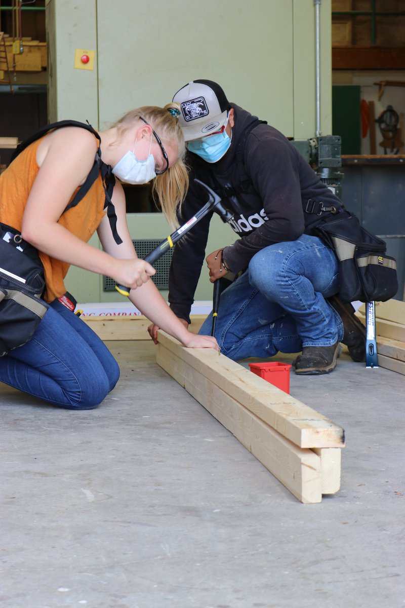 GCCCBroncbuster's tweet photo. Check out our high school Carpentry students working hard building their first shed today! Keep up the great work, BUSTERS! ⛏🔨📸🤗
#FromHere #BusterNation #GCCC #CarpentryProgram https://t.co/dnj7lch442