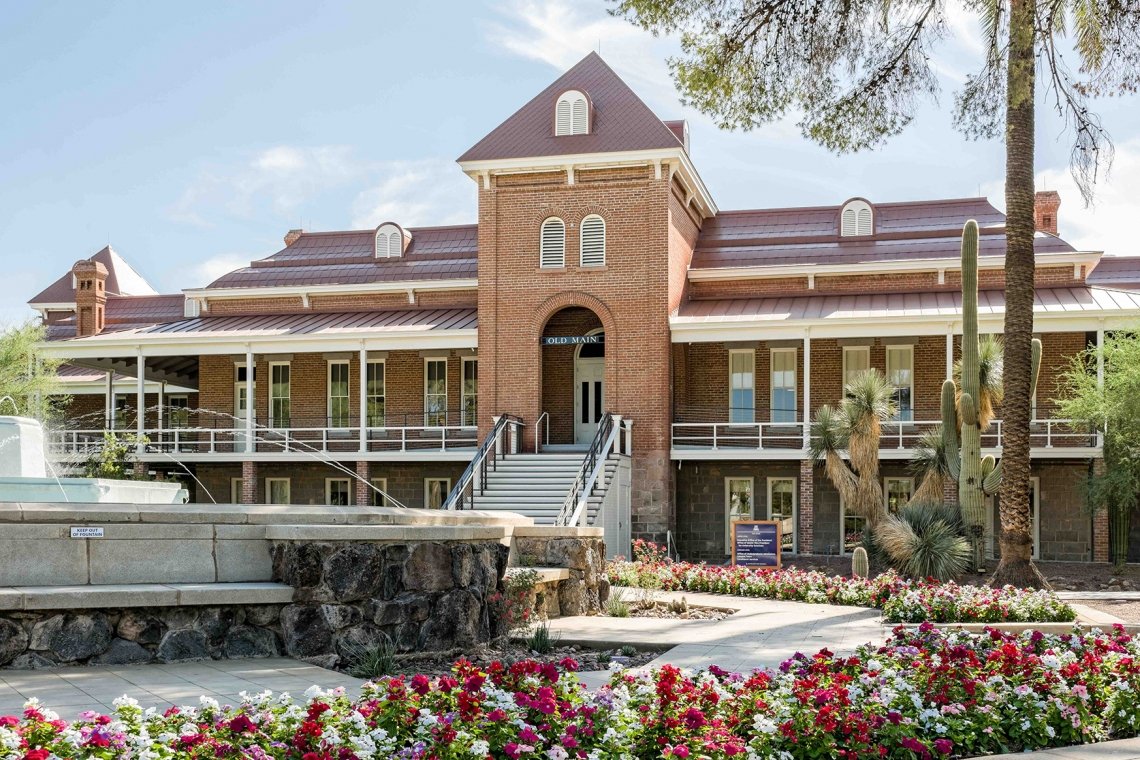 arizonaalumni's tweet photo. Let's start the week with some great news — @uarizona jumped 20 spots in this year's U.S. News &amp; World Report Best Colleges rankings. Coming in at No. 97 overall, it is the first time the university has appeared in the top 100 since 2009. https://t.co/VaWM7odJIQ https://t.co/qJH6J5kSv5