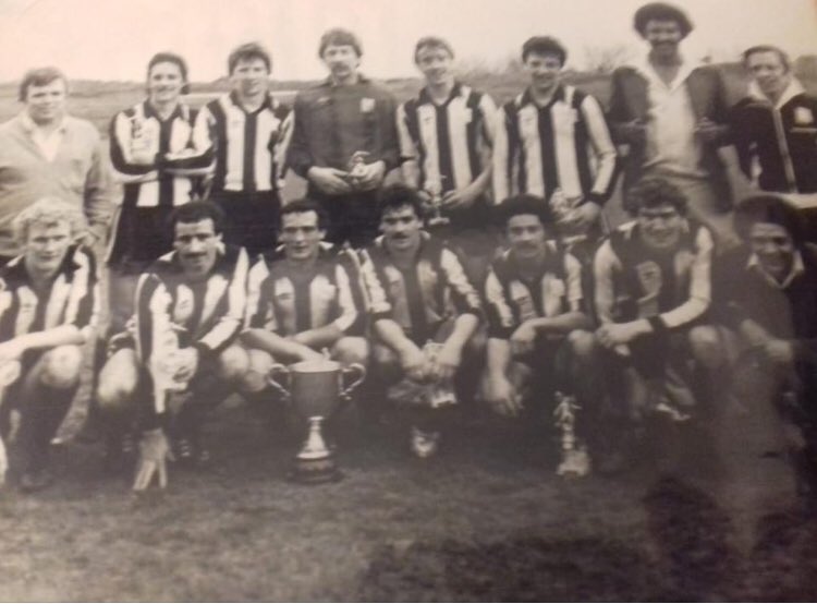 <a href="/SFTO_pod/">⚽️🎙Straight From The Off🎙 ⚽️</a> <a href="/FASunday_Cup/">FA Sunday Cup</a> Dingle Rail, unsure on year.

Back: Jimmy Comer, Steve Waugh, Kenny Deakin, Dave Elder, Frank Mckenzie, John Price, Kenny Davies, John Comer.

Front: Steve Woodcock, Maxie Branch, Brian Robbo, George Quine, George carr Steve Joel.

Via George Carr on FB.