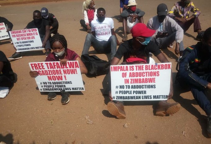 students were arrested for conducting this peaceful protest in solidarity with ZINASU leader, Taku Ngadziore. 