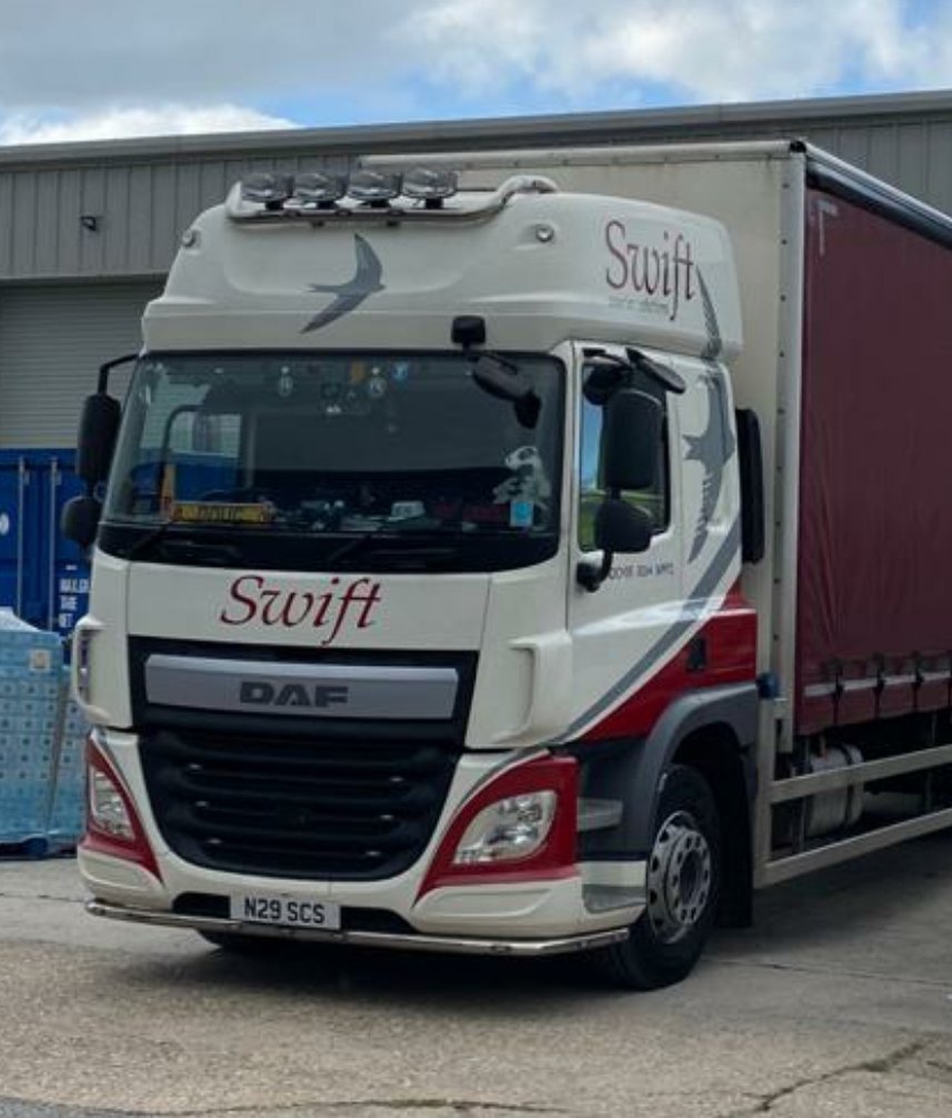 SWIFT_COURIER's tweet photo. New Livery on some of our vehicles #livery #swiftcourier #logistics https://t.co/70SWnvYZ4k