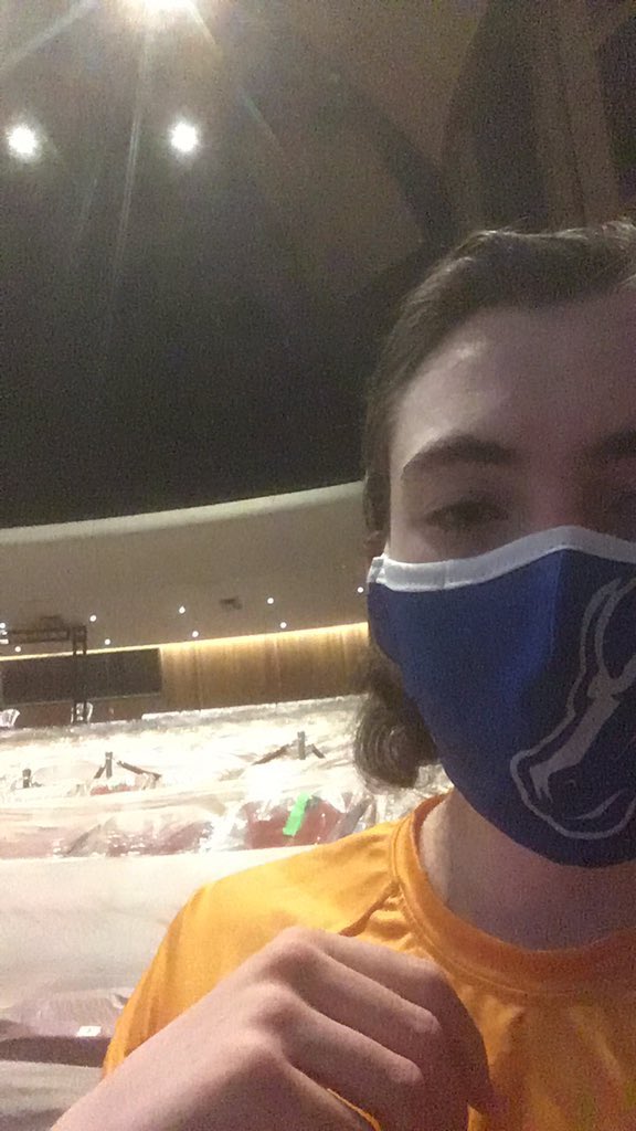 king_of_PRUSHAN's tweet photo. Big shoutout to our amazing Head Custodian! Thanks to the amazing Aaron Liu for keeping our university buildings safe from COVID-19! #MaskUpStudents https://t.co/bOiVm3MNyV
