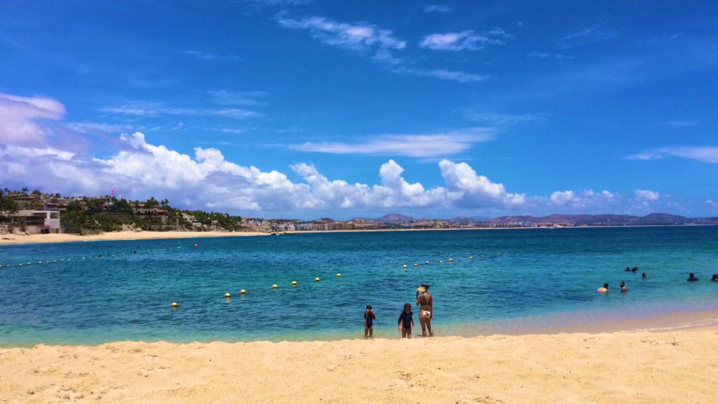 Gina23V's tweet photo. 3 etapas en un solo instante...🙌🏾💖🌊 #LluviayPlaya #Palmilla #LosCabos https://t.co/5SQJxCtRuP