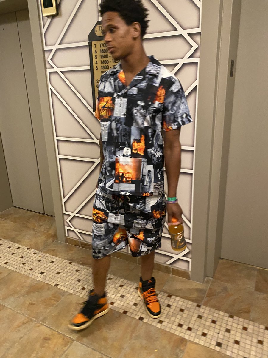 vante305's tweet photo. Bang out when I see em🎇 https://t.co/oW4ark4RHh