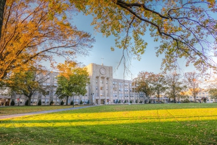 StJohnsU's tweet photo. In the just-released @usnews report, #StJohns has once again advanced in the ranks of colleges with the highest social mobility, best undergraduate business programs, and overall best value, among others. 

Read more: https://t.co/upCD10iSPI https://t.co/TTfe2fzexA