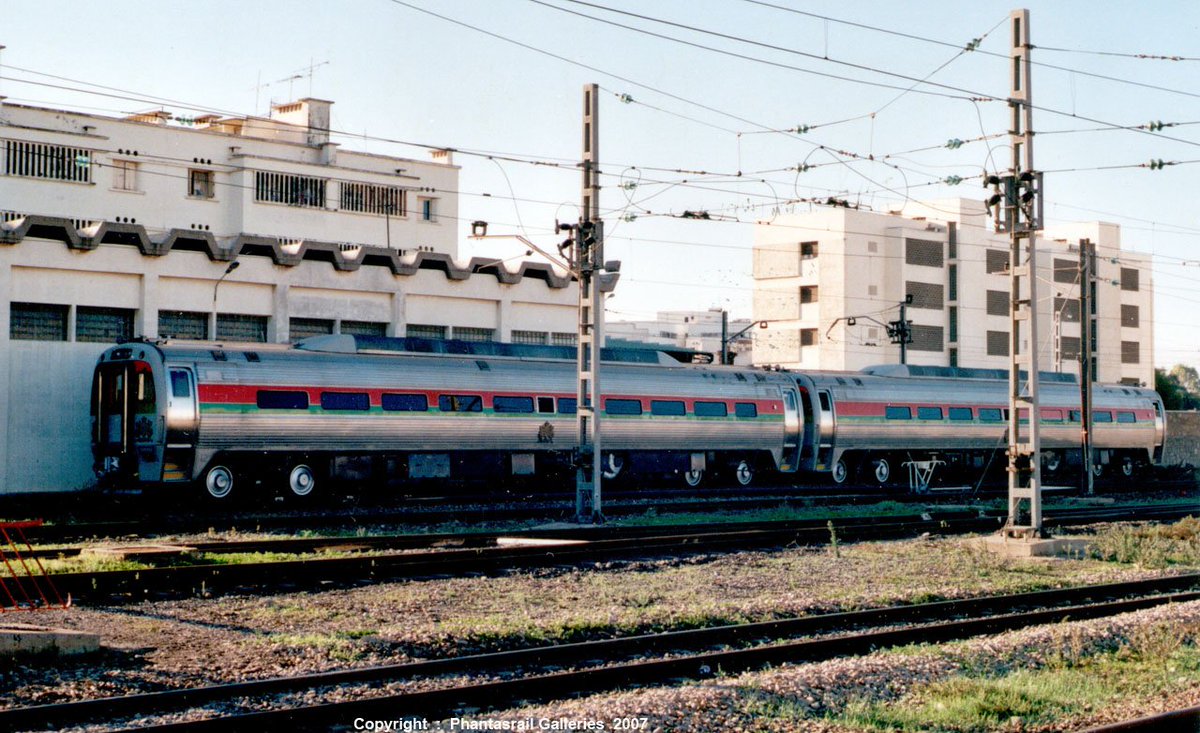 Thread judging royal trains (trains for royalty, not trains that are themselves royalty)First train, Moroccan royal train which is 4 Budd SPV 2000's in Moroccan colors. Very cool, self propelled allows royalty to visit many subjects quickly.