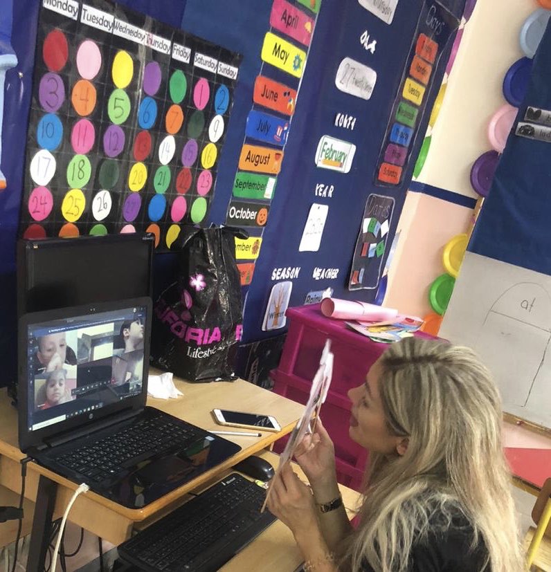 HneinehLorin's tweet photo. It is our first day of virtual learning 🥳 at Dawha School!!! we just expect the unexpected, believe the unbelievable and achieve the unachievable ❤️❤️ kG 3 D group was excited and will always be.. @DawhaHighSchool @FThaalby https://t.co/VrEPlgtr0O