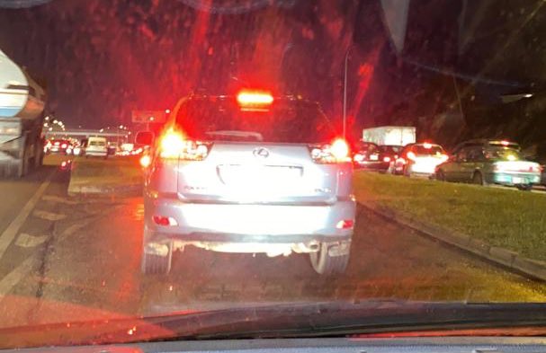 trafficbutter's tweet image. VIA @Abuja_Facts: [08:50pm] Heavy traffic on Kubwa express from Federal Housing entrance through Phase 3 junction all the way to NNPC junction in Kubwa. #AbujaFacts #AbujaTraffic #AbujaTwitterCommunity  dlvr.it/RgbsCL