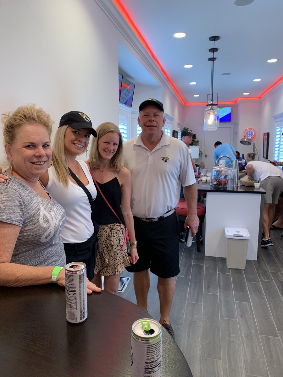 RCRailway's tweet photo. We had a BLAST at our first #Railgate of the year! 

Is it next Thursday yet?! Lock down a train car by The ‘Bank for the Jags vs Phins #Railgate here: https://t.co/hM8vCQyFv7 https://t.co/FiU3Fud63F