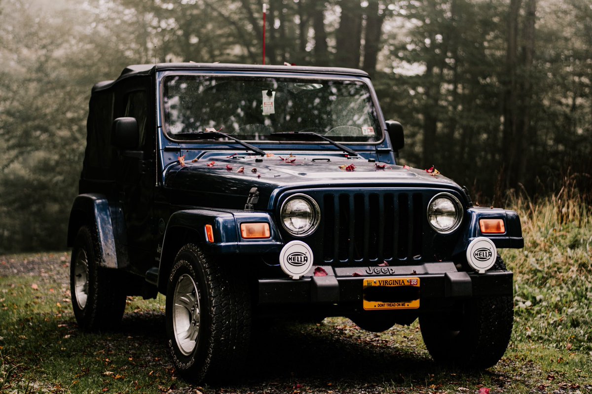 KingSethington's tweet photo. Jeeps make West Virginia views better. 🔥 https://t.co/LFccRUK9Ne