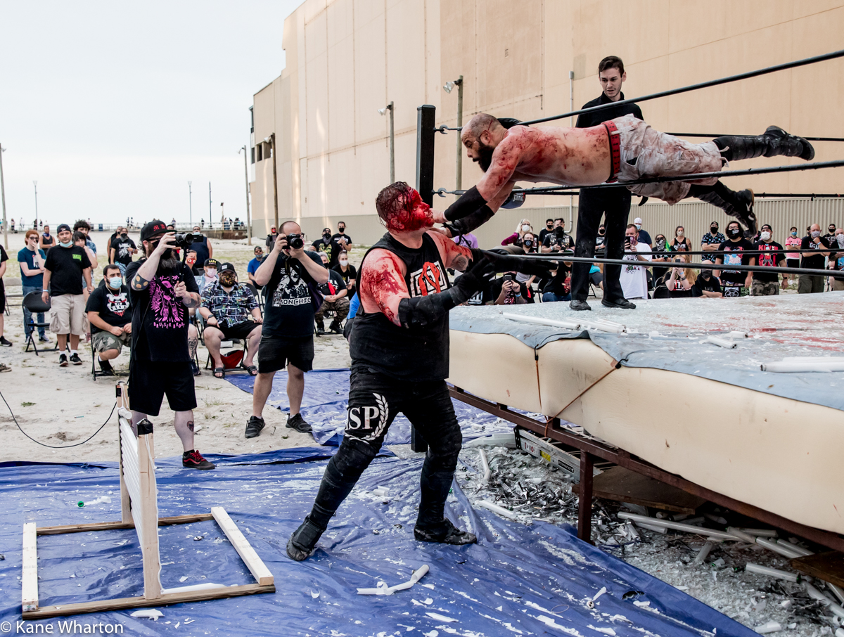 Kane_B13's tweet photo. More from the finale of @GCWrestling_ #tournamentofsurvival 5 - @alexcolon0139 vs @RickeyShanePage #gcwtos5 #gcw #deathmatch #DeathmatchAngel https://t.co/8qwEOJQ71H