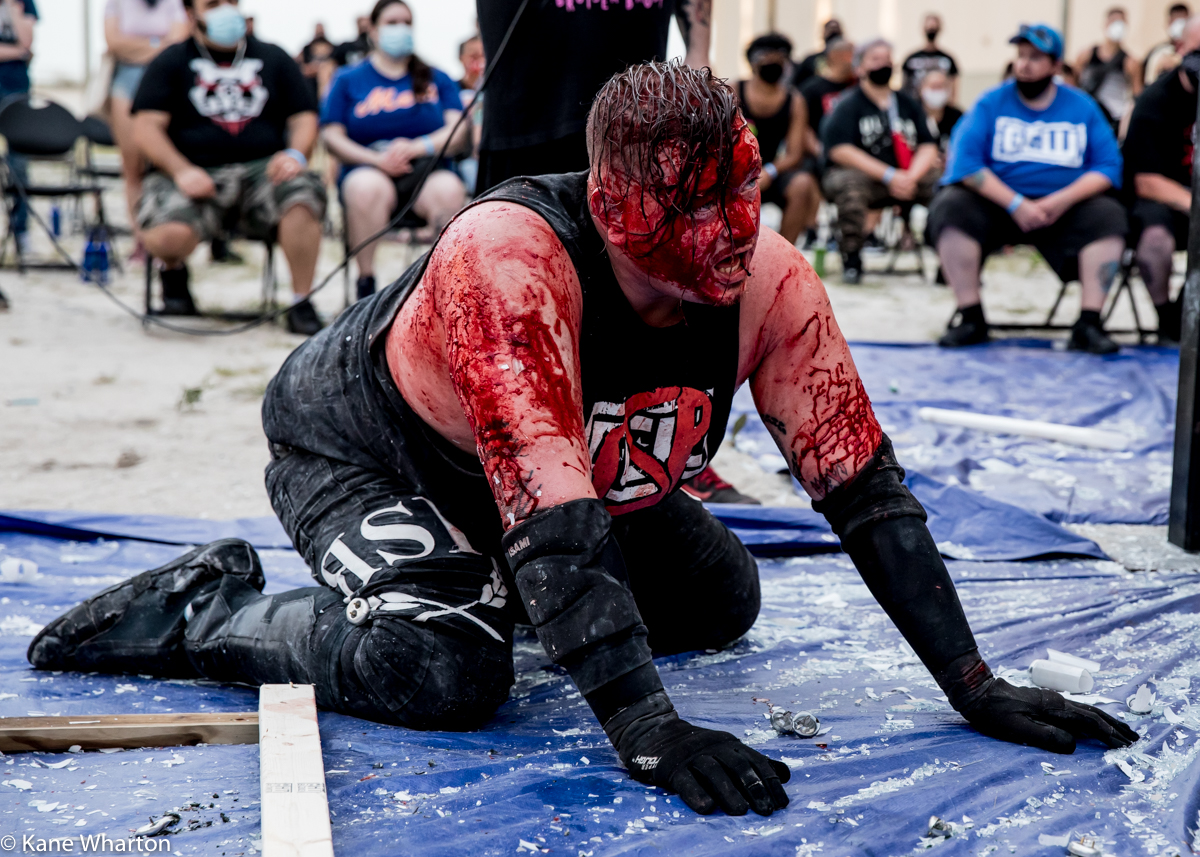 Kane_B13's tweet photo. More from the finale of @GCWrestling_ #tournamentofsurvival 5 - @alexcolon0139 vs @RickeyShanePage #gcwtos5 #gcw #deathmatch #DeathmatchAngel https://t.co/8qwEOJQ71H