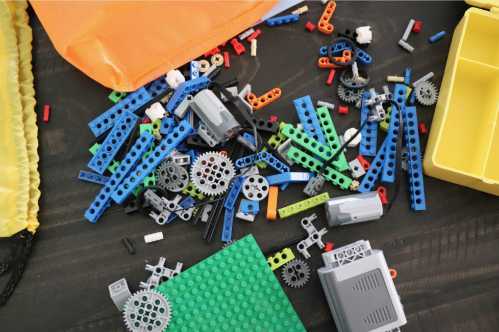 4_elearning's tweet photo. What are you building today? Share your latest model build. https://t.co/DbcPlAkigh #b4kelearn https://t.co/1IlDKrkMTY