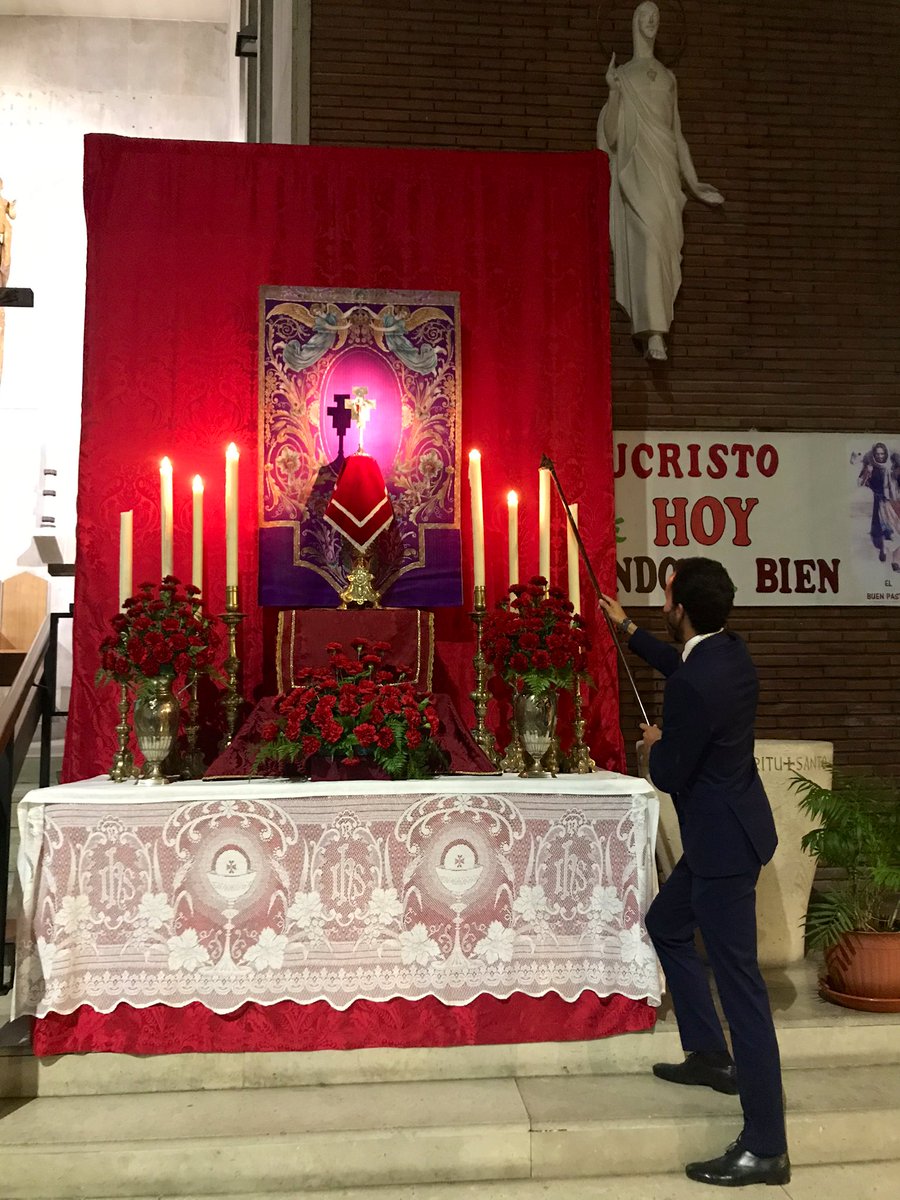 Javi_alonsoc's tweet photo. Un año más siguiendo nuestra devoción a la Santa Cruz, un año más de #OrgulloCofrade
#YoSoyFranciscano https://t.co/Ea7RjuT85L