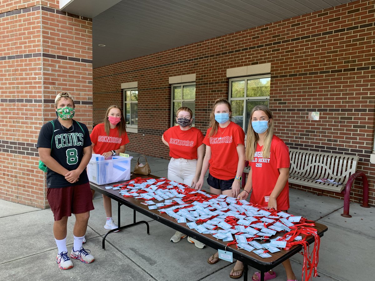 After an online orientation this morning, our new students are now getting their first tour of the building. It's been a long time coming, but the HHS Class of 2024 has finally arrived!