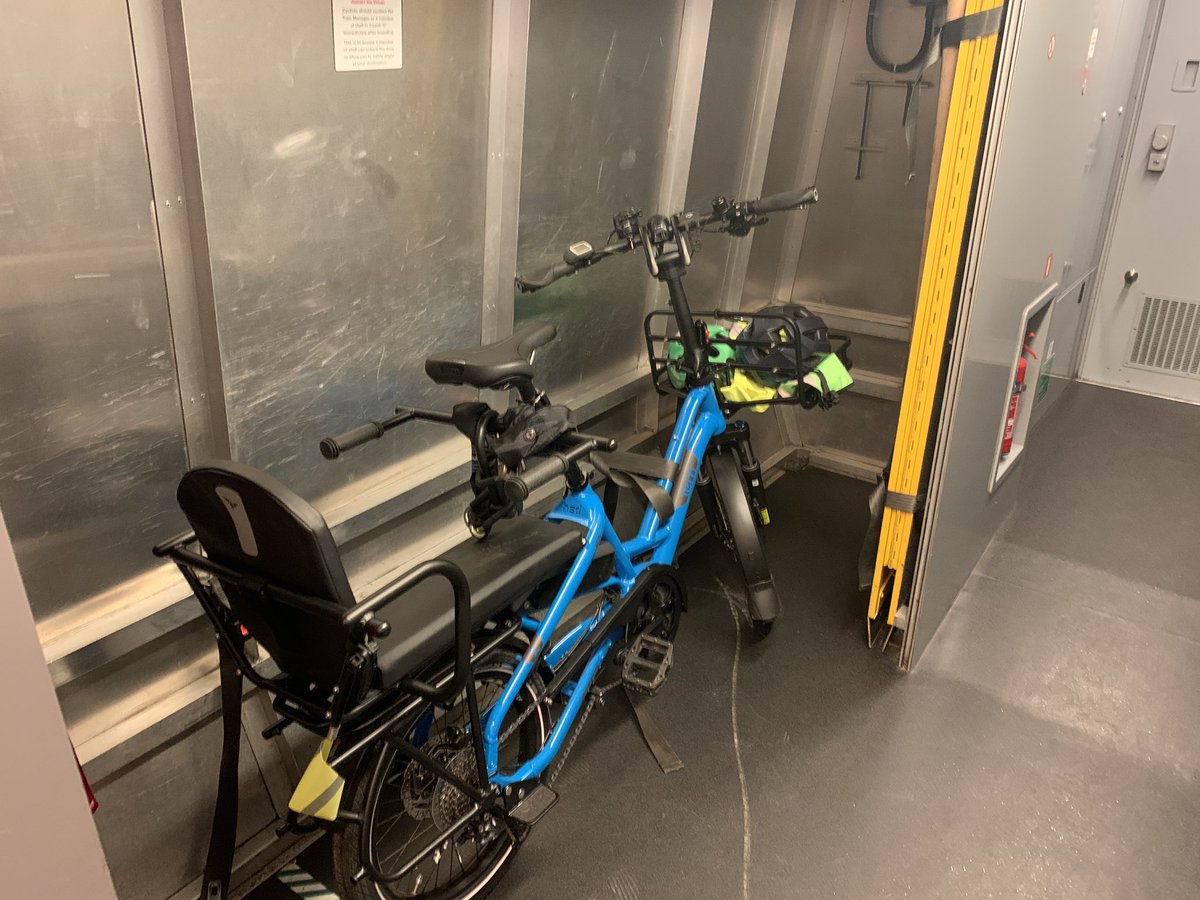 Thanks to great Twitter customer support from  @AvantiWestCoast, I was able to book a bike reservation out of hours (phone line was closed). But, the system is still suboptimal and travelling with a bike is not convenient. Station staff were brilliant though.