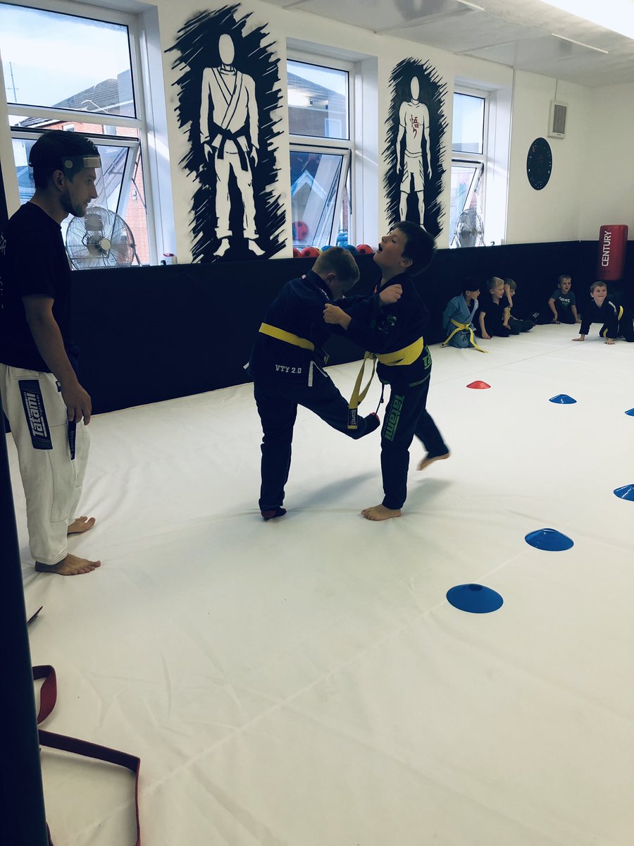 SatoriJuJitsu's tweet photo. This is what Monday’s are all about ! 

Fun, learning and getting better at what we do best 🙌🏻 https://t.co/oOS3IM1MNo