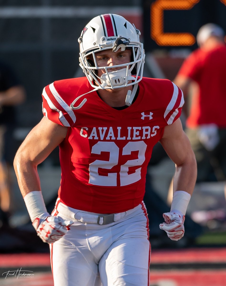 wesley_erwin7's tweet photo. Next Chapter🟦⬜️‼️⚒ #HelluvaEngineer #BuiLTforMines
.
.
.
@MinesFootball 
@coachTthomas6 
@CoachDiedrick 
@LTHSCavFootball 
@LT_FBRecruiting https://t.co/95SckoElG0