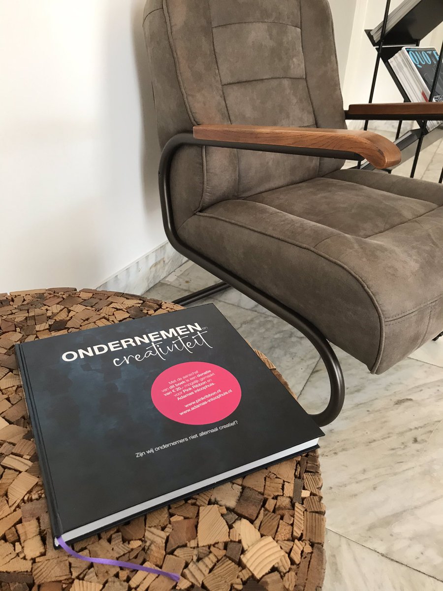 Een groot deel van de opbrengst van haar boek “Ondernemen en creativiteit” schenkt <a href="/MartineGoulmy/">Martine Goulmy</a> aan <a href="/AdamasHuis/">Adamas Inloophuis</a> en <a href="/pinkribbon_NL/">Pink Ribbon NL</a>. En (dus) ligt er nu ook een exemplaar van haar fraaie boek op de leestafel in de hal bij <a href="/MLadviseurs/">Maarschalk | Ligthart</a>.
Meer info: goulmydesign.nl/boek-onderneme…