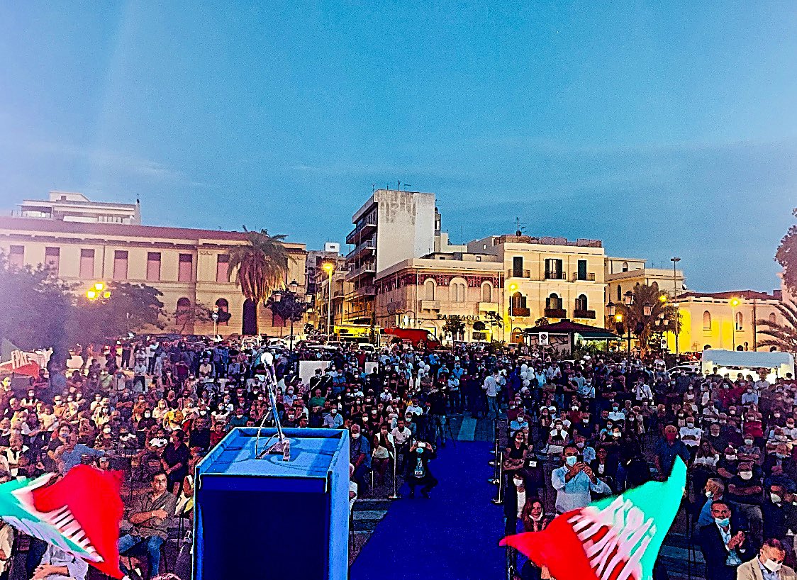 tripodimaria's tweet photo. Da un’#Entusiasmante e #Gremita 📍#PiazzaCastello parte la riscossa di #ReggioCalabria! @forza_italia sarà all’altezza della sfida e #protagonista per la #Vittoria di #NinoMinicuciSindaco!
#CentrodestraUnito🇮🇹
#MinicuciSindacoDelFare! https://t.co/QkypqnMxrI