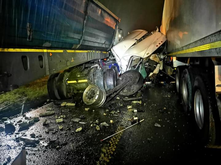 niqita11's tweet photo. More than 20 cars involved in a Accident on n3 near pavilion 💔💔 https://t.co/2yoxFIRNYg
