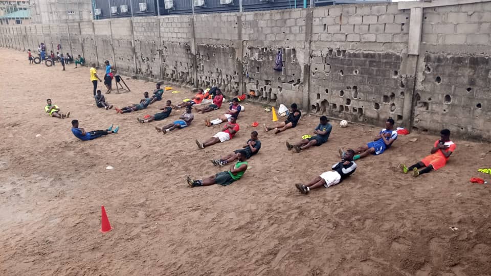 Frieburgerwegfa's tweet photo. Lighter mode in training session today 👌
We train hard to win big 💪

#WeAreFreiburgerwegFa 

@SurulereLeague @SportExclusive2 @ELEGBETETVRADIO @Eko_Football @NLFootballNGR https://t.co/VZHPgz4CNL