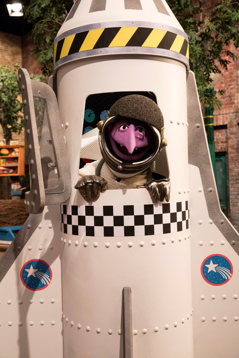 sesamestreet's tweet photo. Say yes to new adventures this week! #MondayMotivation https://t.co/S6og2APrN5