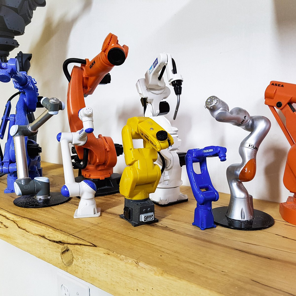 Hi. I'm Dave. My day job is a robotics engineer in #waterloo and at night I test and use robots in unconventional ways! 
I'm creating the Dave's Armoury #YouTube channel to show that #Robots don't just live in assembly lines. Stick around to see all the fun videos coming soon :)