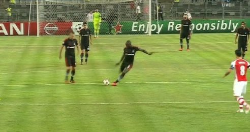 FootyHumour's tweet photo. “F*ck it, Kepa’s in there somewhere" https://t.co/cLTtWwAefQ
