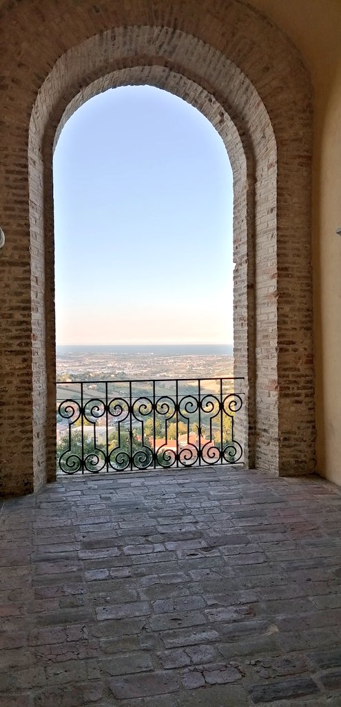 mintux_'s tweet photo. #Recanati città del magnifico #Leopardi 📖📚
@casaleopardi @MarcheTourism @RegioneMarcheIT https://t.co/PWMuQPDoCf