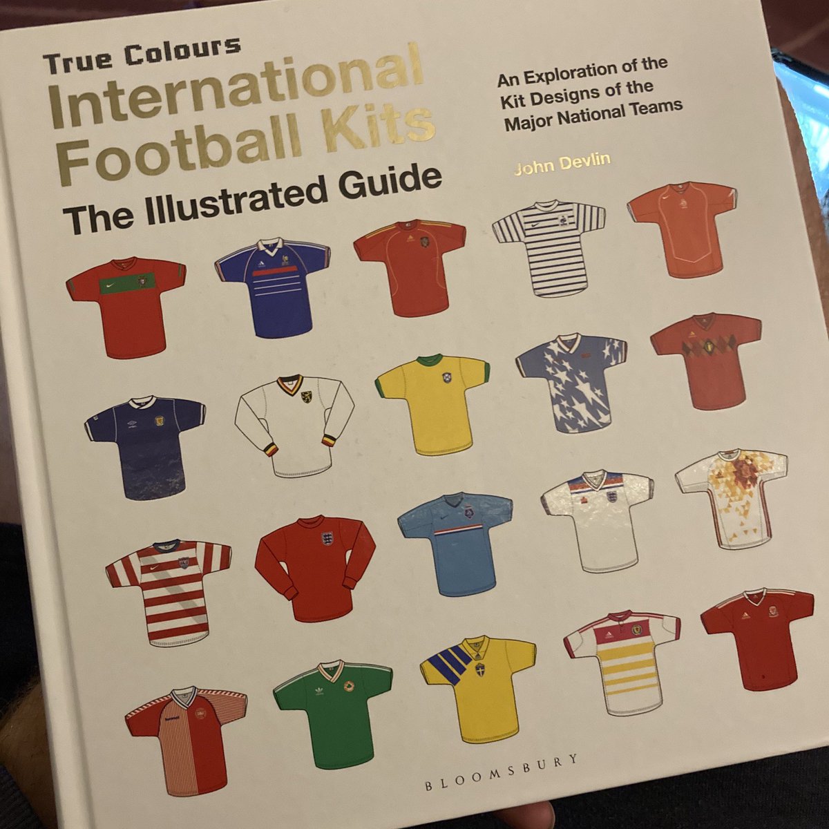 caldeybird's tweet photo. Today I was really chuffed to receive my runners-up prize for the @AETshirts & @TrueColoursKits #DesignAShirt comp for @CruseCare 🤩😍
What an amazing book, so well illustrated and documented and I’d encourage any other Football Shirt fetishists to get one!
#KoalaTea https://t.co/D5KEsLUEk9