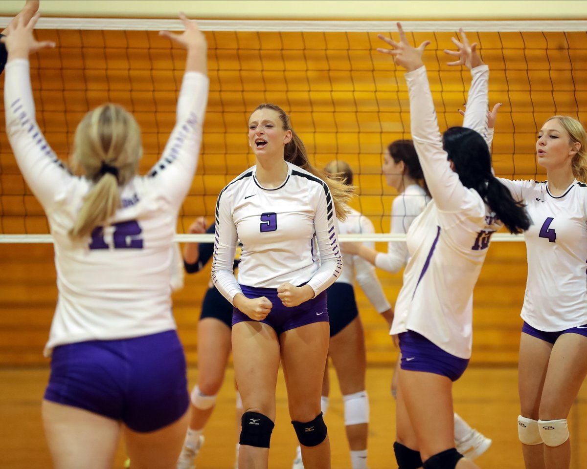 rrhsknights's tweet photo. Your varsity @volleyball_rrhs made it exciting, winning the first to sets before pulling it out 17-15 in the 5th to win  3-2 over Lando. https://t.co/SHEjIYy0Pc