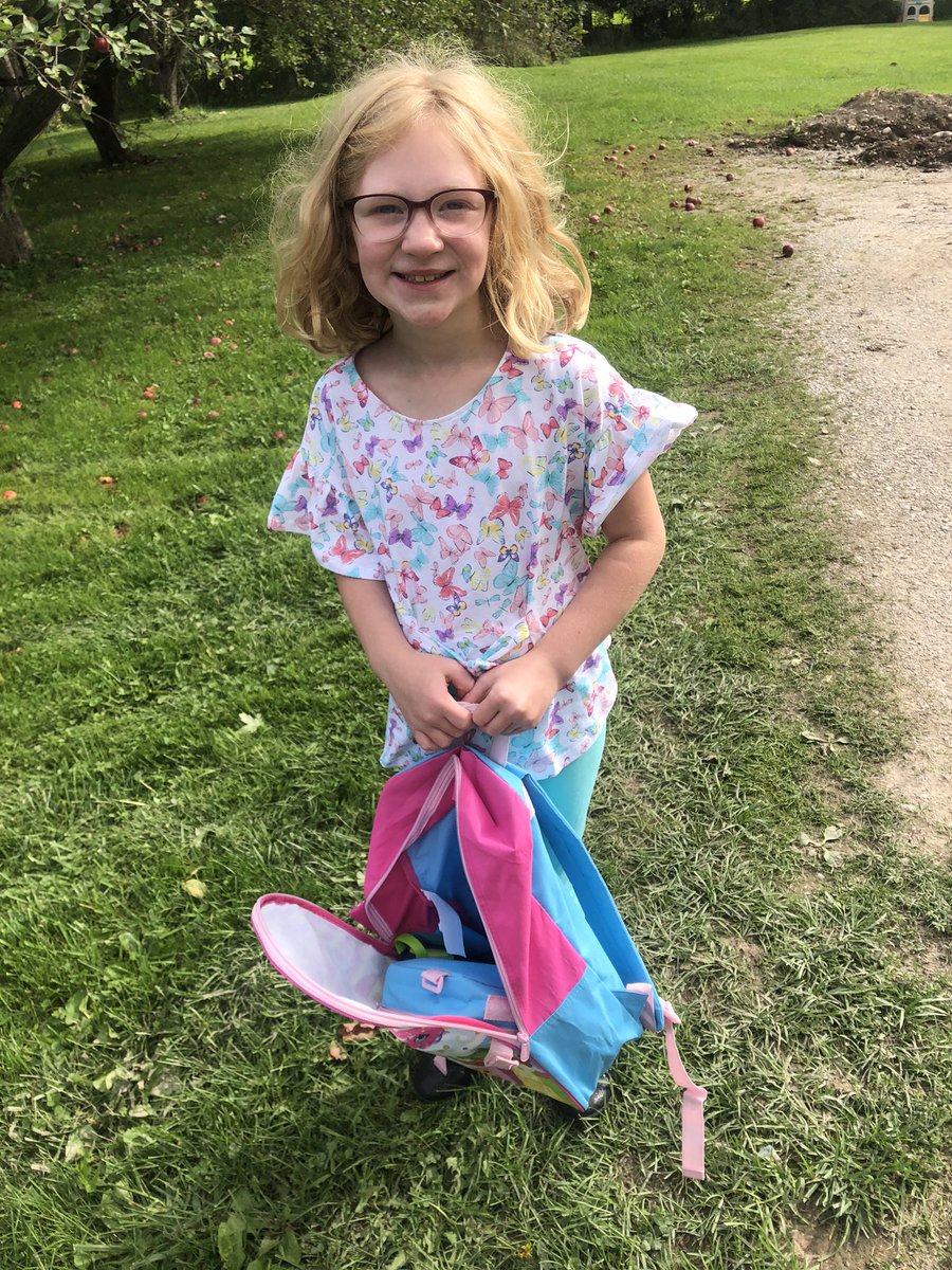 SarahandersonA's tweet photo. April had a great first day of grade 2
@OxbowPS https://t.co/TgMNwwOHpp