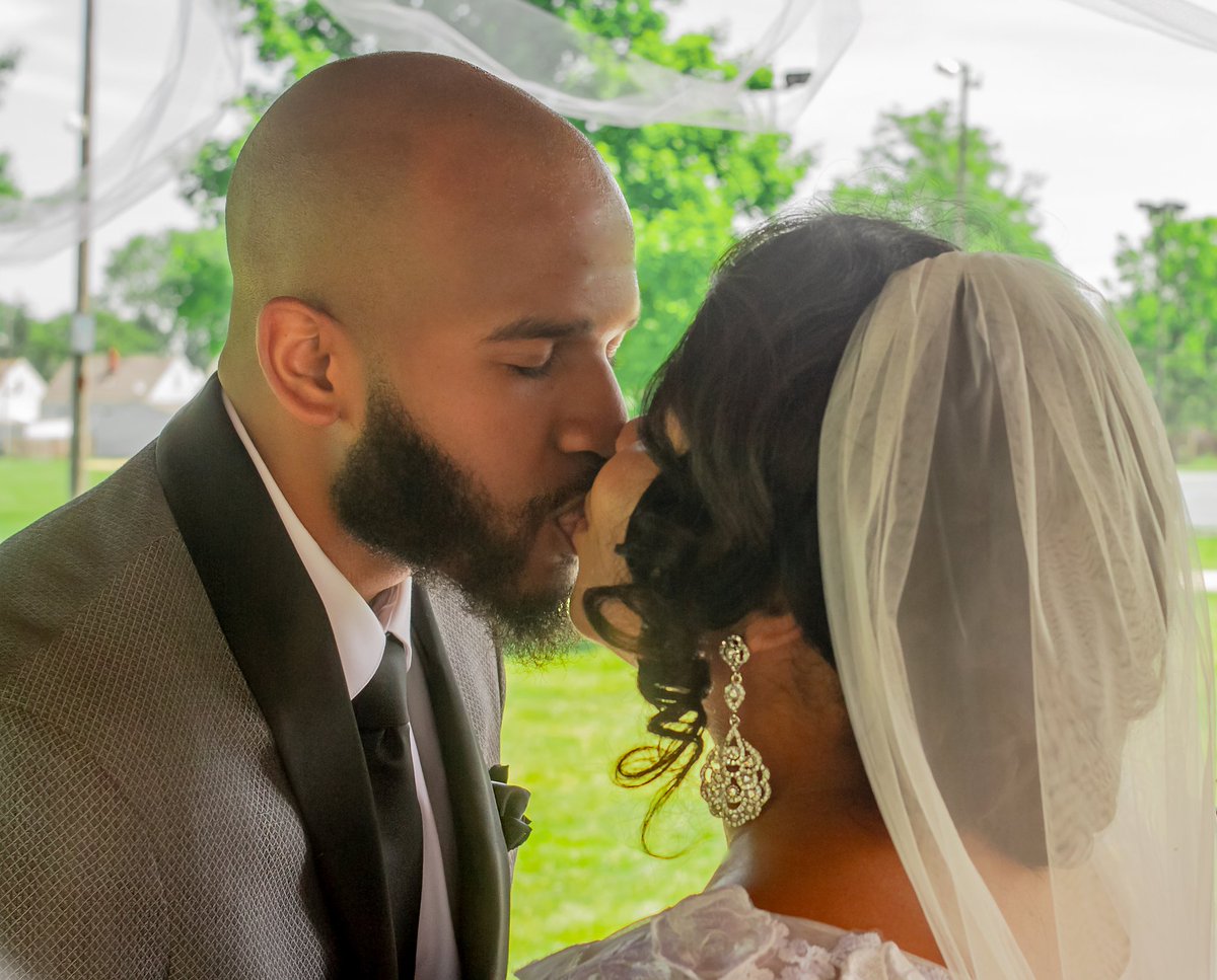 Cwood216's tweet photo. This year I married the love of my life💍 and we had our first child 💗 My heart is full and I'm truly blessed 🙌🏾 #BlackLove https://t.co/9o1XOUFGNz