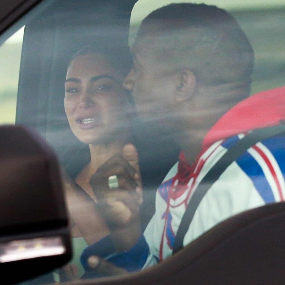 Courtsideangel's tweet photo. Kanye and Kim about to have another fight soon about the dumb shit he be saying 🤐 https://t.co/ZmuZrP0Qdt