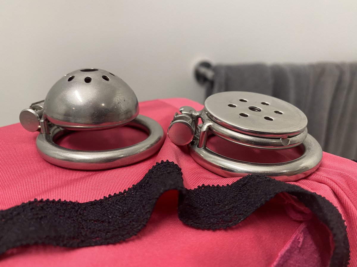 Bacon_OG's tweet photo. Sooooooo tiny. I never want to take it off. #chastitycage #chastityshrinkage #chastity #malechastity #locked #lockedcock #locktober #femdom #masturbationcontrol https://t.co/UQQow33Kpf