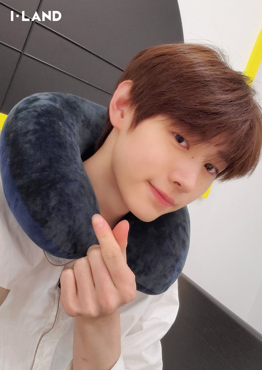 mnetiland's tweet photo. BEHIND PHOTO l Part.2 지원자 잠옷 셀카🧦🤳 #2 
BEHIND PHOTO l Part.2 #Applicant Pajama Selfie🧦🤳 #2 

📌#글로벌시청자투표 (#GlobalVote)
투표하기▶️https://t.co/W7kKWjPOsX

9/18(Fri) 8PM(KST) #Mnet <I-LAND> Live On-Air Final

#엠넷 #ILAND #I_LAND #아이랜드 #BehindPhoto #Selfie https://t.co/RxYleqRQHR