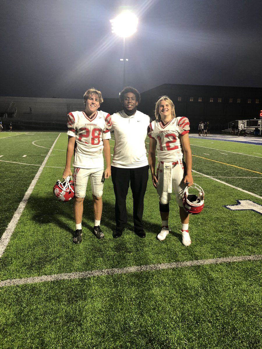 16U_Primetime's tweet photo. @14u_platinum @PTbaseball Multi Sport Athletes showing out @FballTiger @HSEFootball #CoachMarv #15u_Platinum https://t.co/3Cy1UANP9w