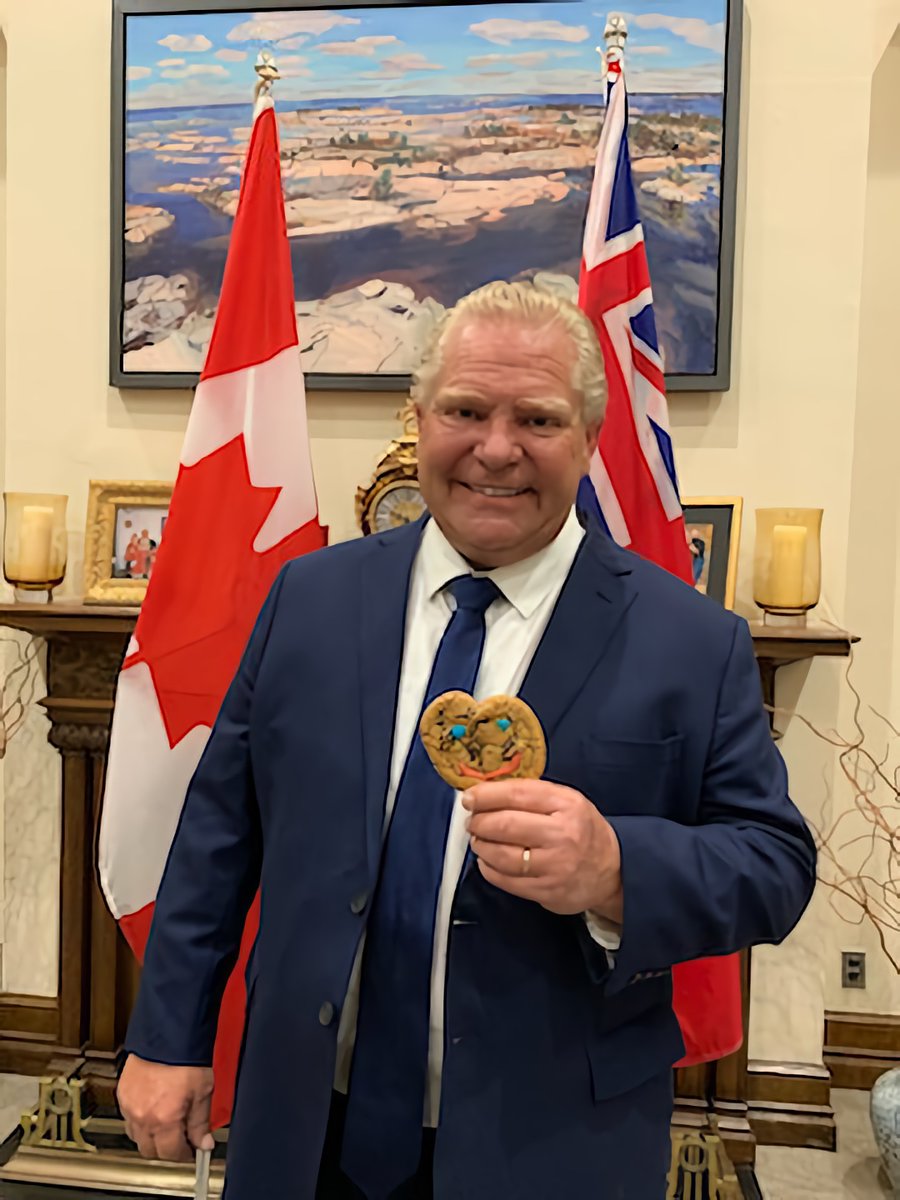 I just bought my #SmileCookie from @TimHortons. 100% of the proceeds from each #SmileCookie helps support local charities in your community. Hurry, you can only get them from September 14-20.