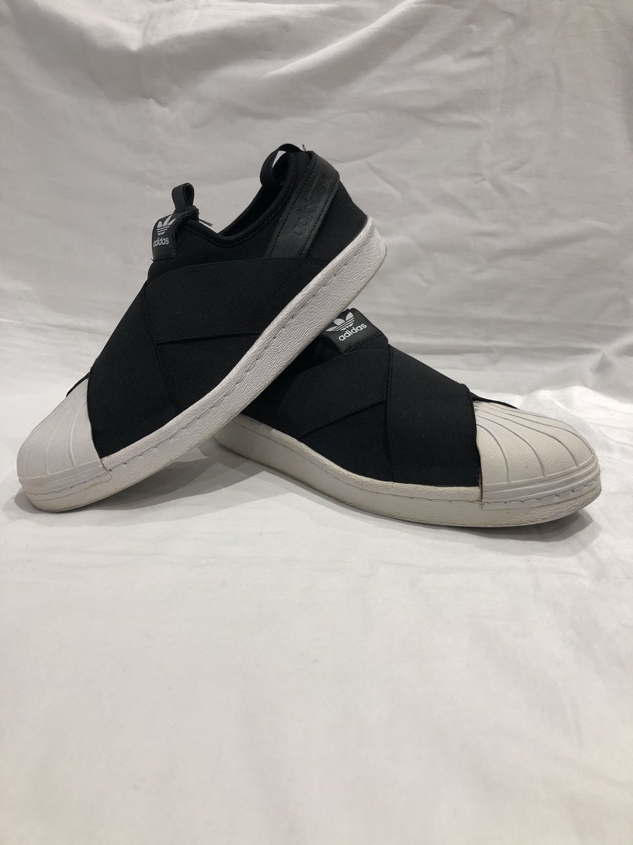Creptify's tweet photo. I forgot how good the before and afters came out on these Women’s Adidas Superstar Slip Ons!

#creptify #adidas #superstar #slipons #superstarslipon #beforeandafter #sneakercleaner #sneakercleaning https://t.co/5MMYDR8454