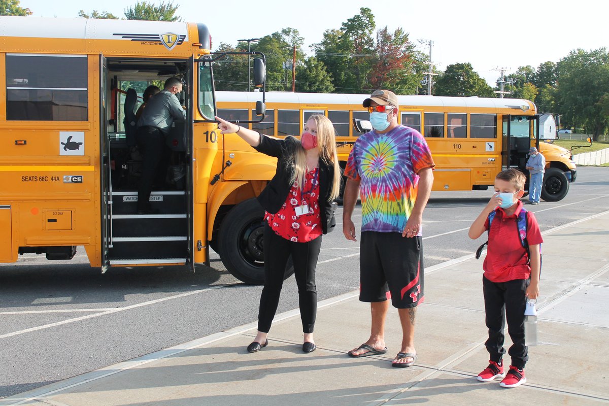 BPpatriots's tweet photo. We are so excited to kick off the 2020-21 school year at B-P! Submit Back-To-School photos to millert@bpcsd.org by 9/18. #WelcomeBackBP https://t.co/5zpsxiJmdo