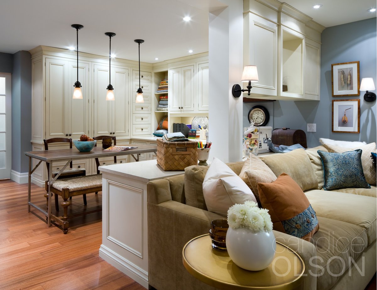 candiceolson_'s tweet photo. Loads of beautiful white cabinetry help to brighten this windowless basement. I also installed recessed lights in the ceiling perimeter of each activity zone and featured sconces and pendants to provide targeted task and ambient lighting.
#candiceolson #basementlighting https://t.co/v0TG2MHtVv