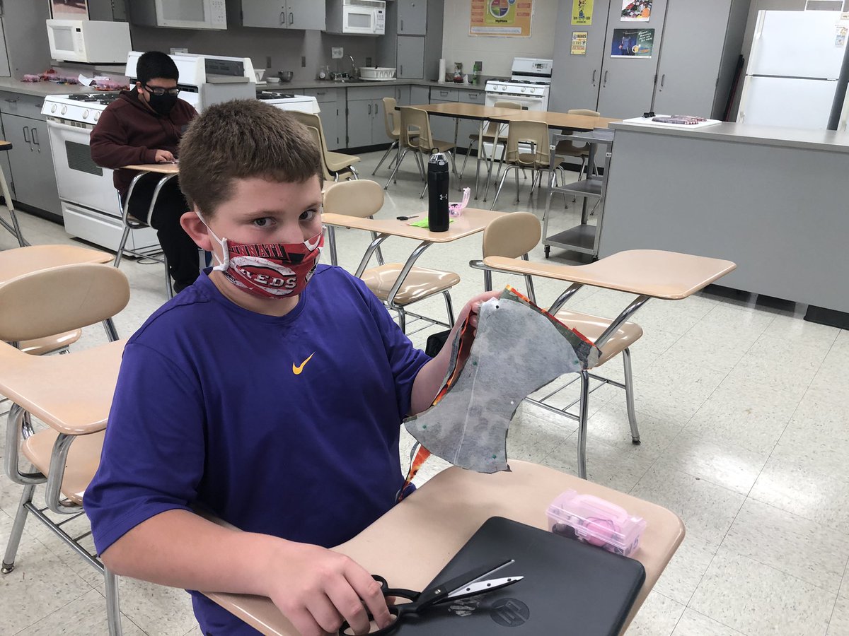 MrAMcD's tweet photo. Fantastic real world application in 7th grade FACS with @SavageFacs this morning. Making masks is a very timely activity. Great way to practice these new skills! #abetterncms #makingmasks #facs #sewing https://t.co/B7rsC4tXp4