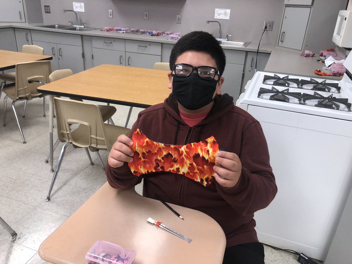 MrAMcD's tweet photo. Fantastic real world application in 7th grade FACS with @SavageFacs this morning. Making masks is a very timely activity. Great way to practice these new skills! #abetterncms #makingmasks #facs #sewing https://t.co/B7rsC4tXp4