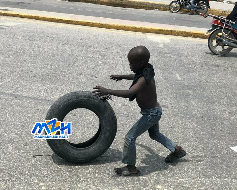 VelinaEC's tweet photo. Foto sa di tout bagay men fòk ou gen konsyans sosyal pou konprann tout sa li di yo! https://t.co/IhhIszV6zx