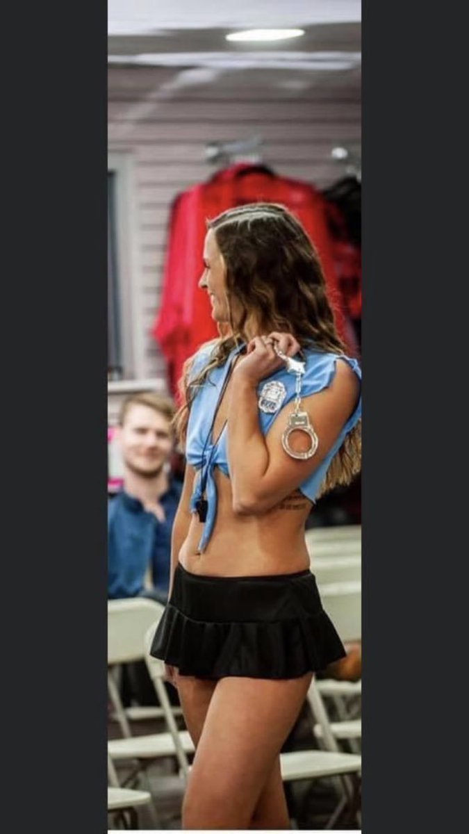 BeverlysSecret's tweet image. The color of the week is blue!  💙💙💙. We will not be having a 50% off video or clearance video this week, so you can check out our sale on our website! 

We are going to take a break from appointments for the next few weeks and we are going to be doing  online sales only!