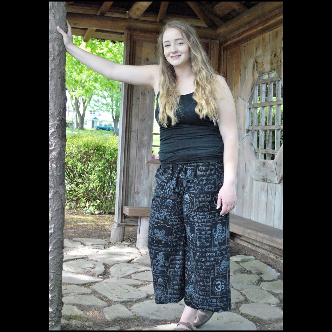 JsSmokin's tweet photo. https://t.co/XIDEzOEpui
Cotton Knit Indian Print Pant
#StonerFam #IAmCannabis #IndianPrint #Pants #Cotton
#ModernHippieFashion #Style #EverythingForYourSmokinLifestyle 🙌 https://t.co/vdac2ncGm3