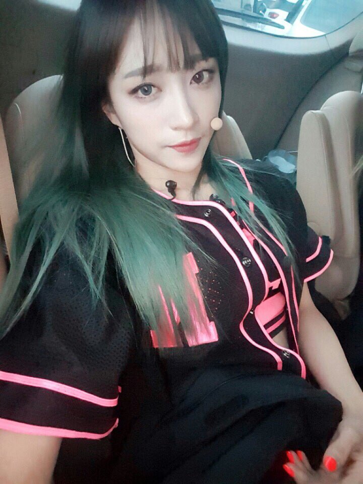 EXYD_twt's tweet photo. [#YMIR_PLAYLIST] Recientemente nuestros compañeros realizaron su debut japonés y yo no podía dejar de disfrutar las canciones que ya nos habían regalado en coreano pero sin duda soy #TeamAlwaysYou porque me gusta sufrir en cualquier idioma. STAN A ESTOS GUAPOS. #NORTHEN_JPDEBUT https://t.co/rcdW4d4P23